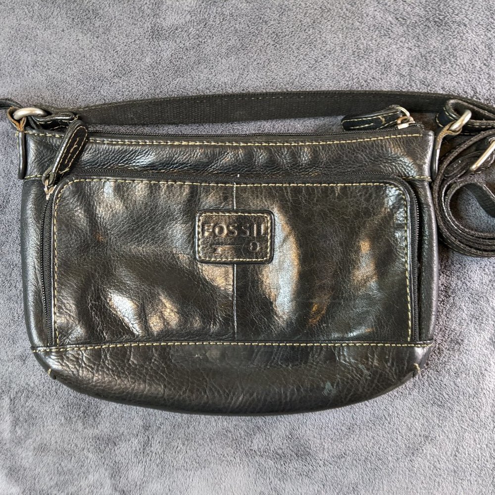 Fossil Genuine Leather crossbody purse bag